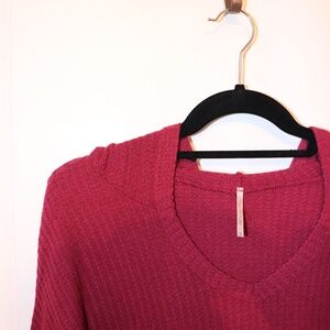 V-neck pink / maroon sweater hoodie top